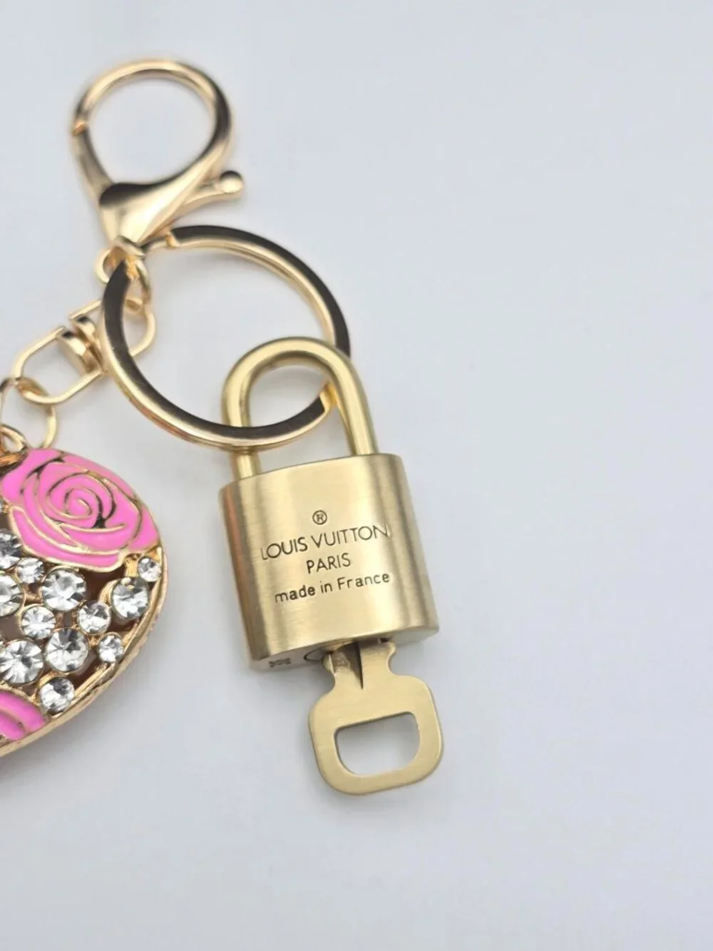 Authentic LV Louis Vuitton Gold Lock & Key 🔑 Unbranded Heart Keychain Charm